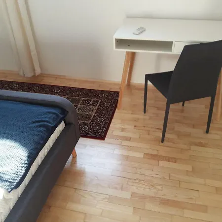 Square View - Near Apartma *