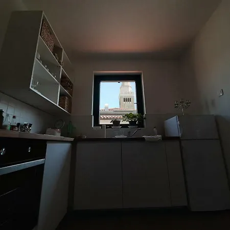 Square View - Near Apartma *