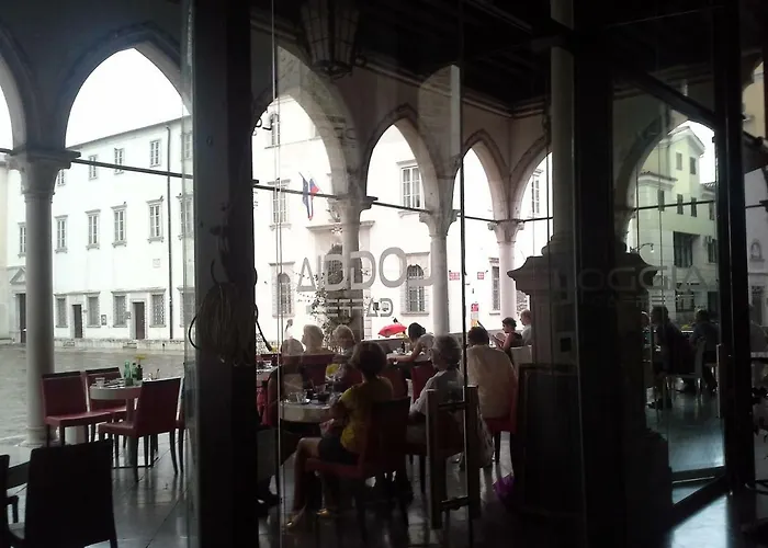 Square View - Near Appartement *