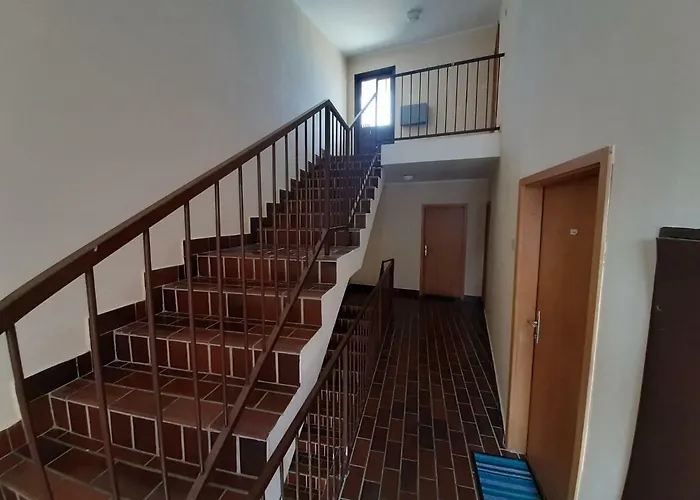 Square View - Near * Koper